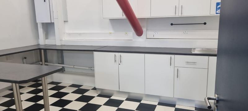 To Let Commercial Property for Rent in Mowbray Western Cape